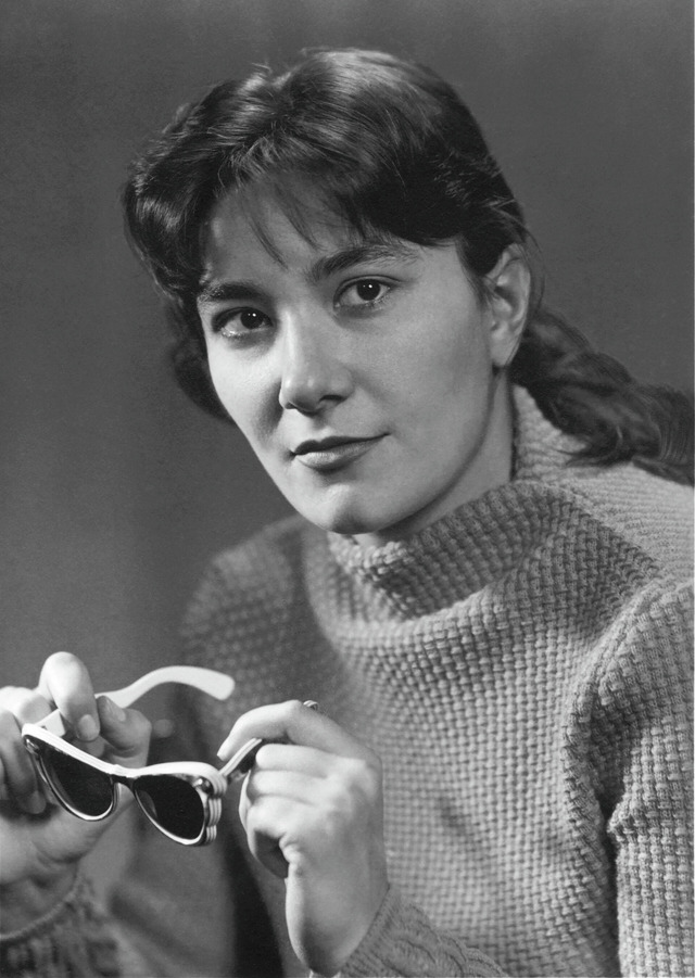 Brigitte Reimann  © Ernst Jäger (1903–1998), Atelierporträt Brigitte Reimann, Burg, 1960er Jahre, c. 2023, Prof. Dr. Gottfried Jäger, Bielefeld